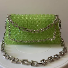 Сумочка Chain из акриловых бусин зеленая