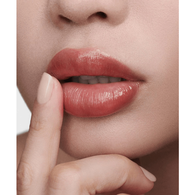 Оттеночный бальзам для губ на основе TFC8®, тон 2 Bright Red Coral - изображение 4