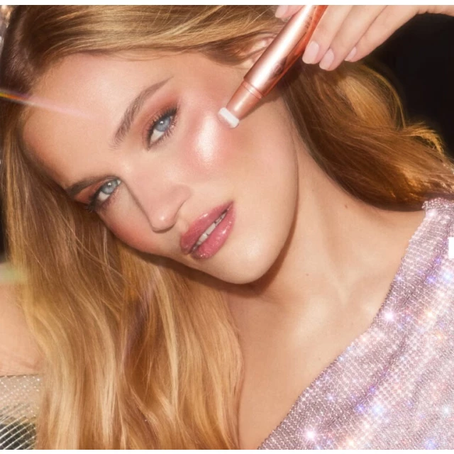 Набор для макияжа губ и щек Iconic Lip and Cheek Kit - изображение 4