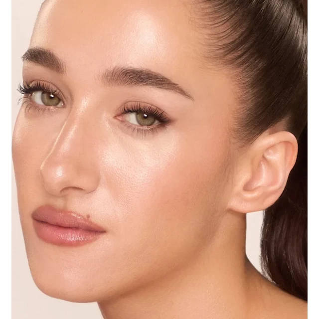 Тональный крем в стике Unreal Skin, оттенок 4 Fair для светлого и среднего тона кожи с нейтральным подтоном - изображение 5