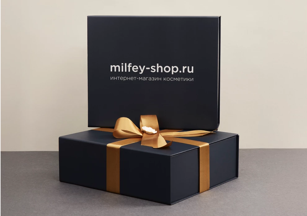 Новогодние подарки с большой выгодой и без суеты: какие наборы купить на Черной Пятнице