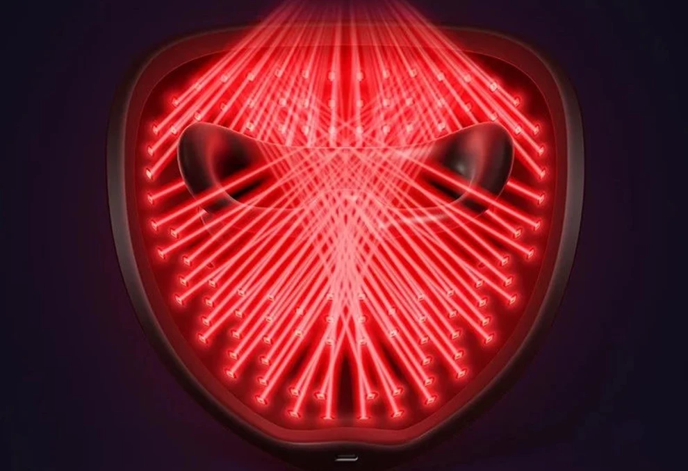 LED-маска для лица: для чего нужна, как работает и как выбрать ту самую