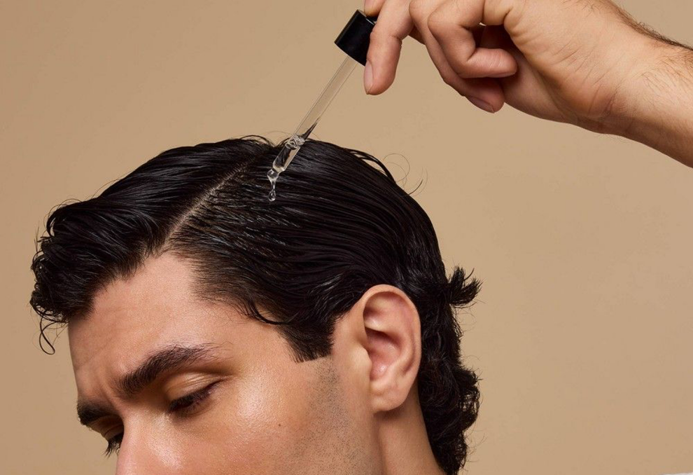 Сухая кожа головы – что делать? Причины, уход и лучшие шампуни