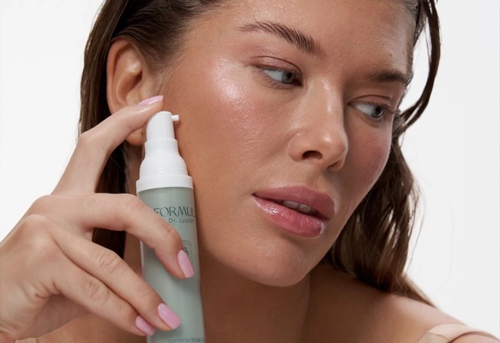 Пошаговый уход при акне: очищение, лечение, увлажнение — рабочая схема от FORMULA Dr. Lyuter