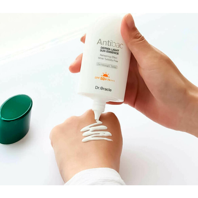 Легкая солнцезащитная эссенция для лица SPF50+ Antibac - изображение 3
