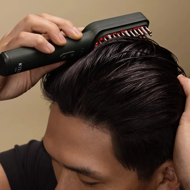 Расческа-аппликатор к сыворотке для волос с активатором волосяных фолликулов - изображение 7