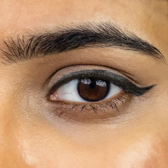 Двойная подводка для глаз, оттенок черный - изображение 3