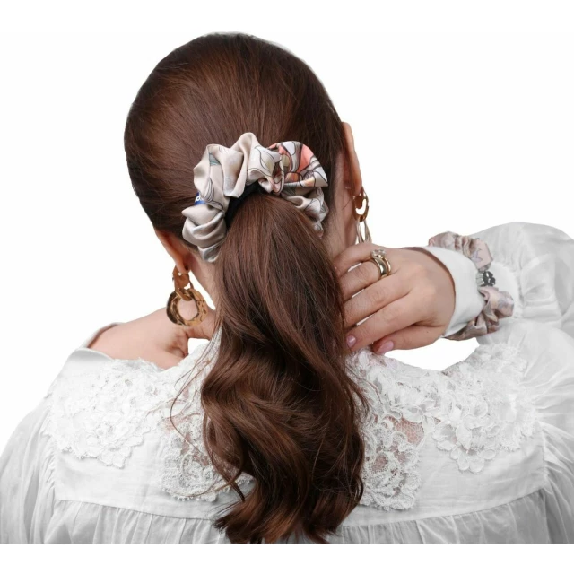 Комплект шелковых резинок для волос "Лазоревый цветок" пудровый - изображение 4