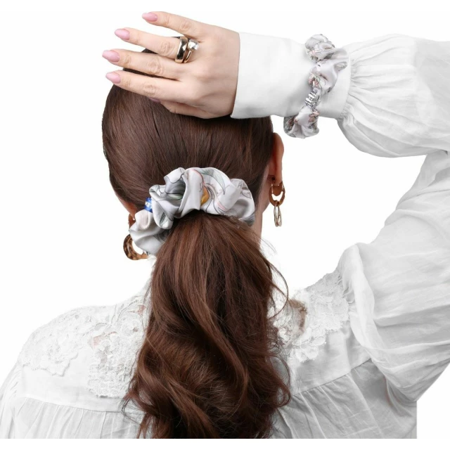 Комплект шелковых резинок для волос "Лазоревый цветок" жемчужно-белый - изображение 4