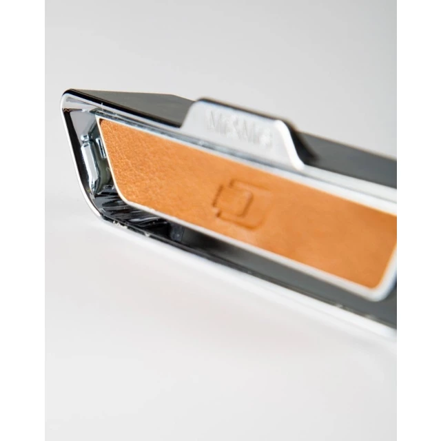 Корпус ароматизатора для автомобиля Evo коричневая кожа в подарочной коробке - изображение 5