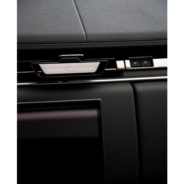 Корпус ароматизатора для автомобиля Evo матовое серебро в подарочной коробке - изображение 5