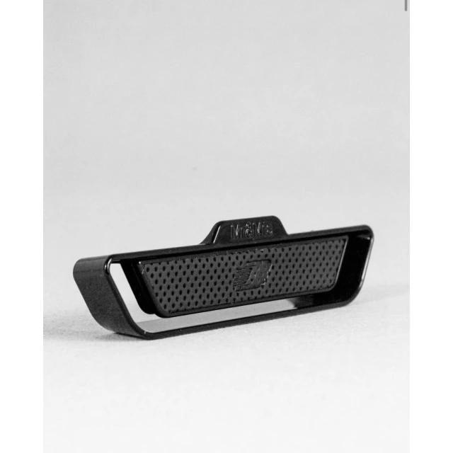 Корпус ароматизатора для автомобиля Evo перфорированная кожа в подарочной коробке - изображение 4