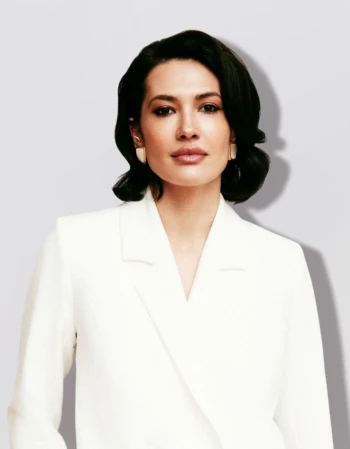 Анна Баженова