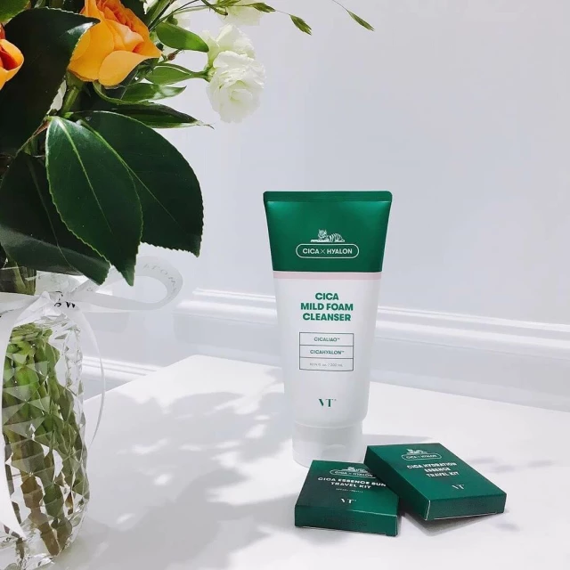 Нежная очищающая пенка для чувствительной кожи с центеллой - изображение 2