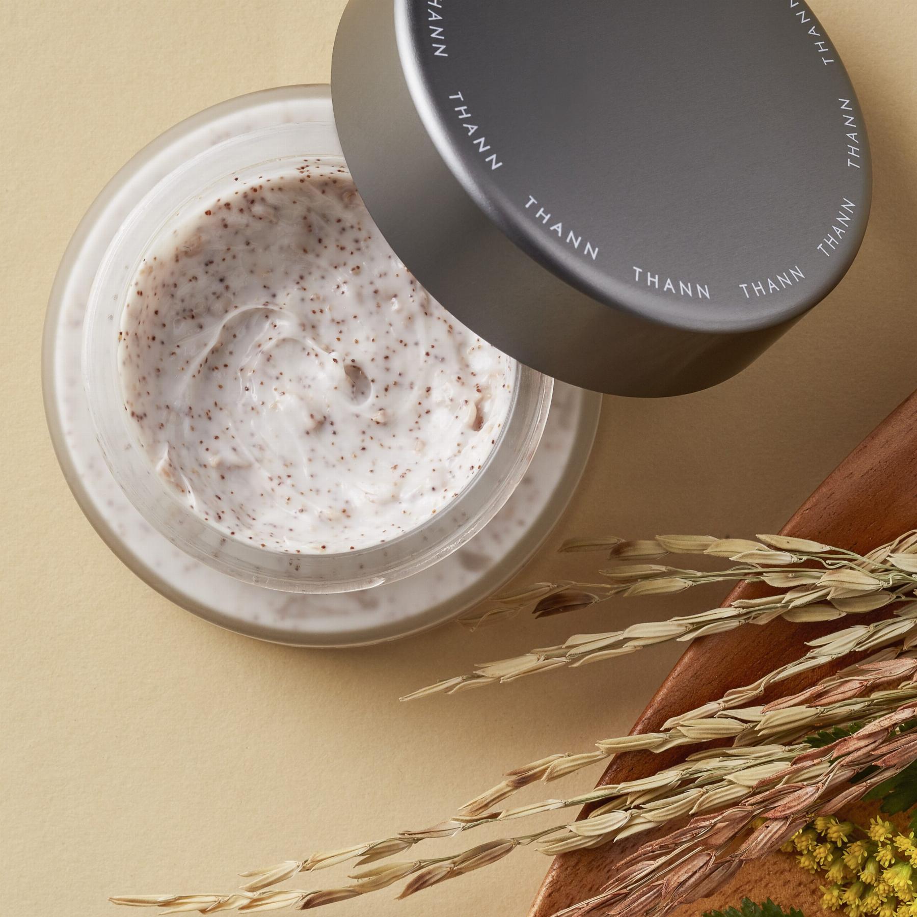 Thann Rice Collection Купить овсяный скраб для лица Rice (Oatmeal Face Scrub) от бренда THANN ...